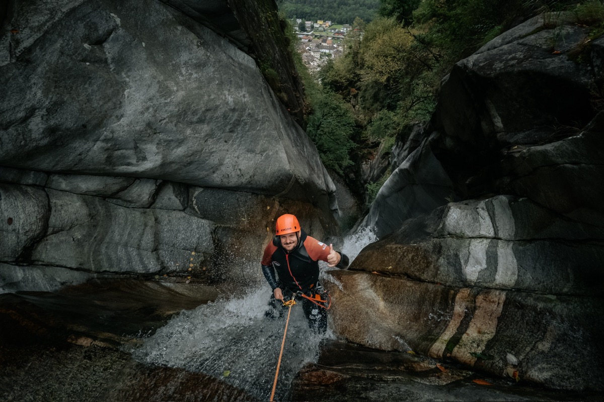 Abstieg in der Schlucht