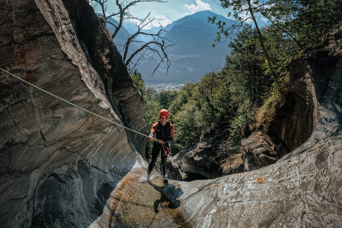 Boggera Schlucht mit Bergpanorama